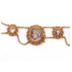 An Early 19th Century Shell Cameo Gold Necklace