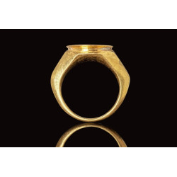 Ancient Roman Gold ring with Amethyst Intaglio depicting a Bearded Man 3rd century AD