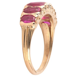 3.05ct Burma six ruby ​​ring from the mid-20th century, circa 1940's
