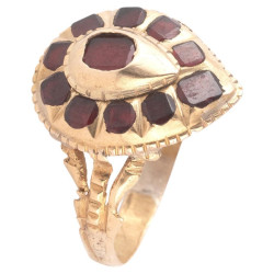 Late 18th Century Gold Garnet Cluster Ring