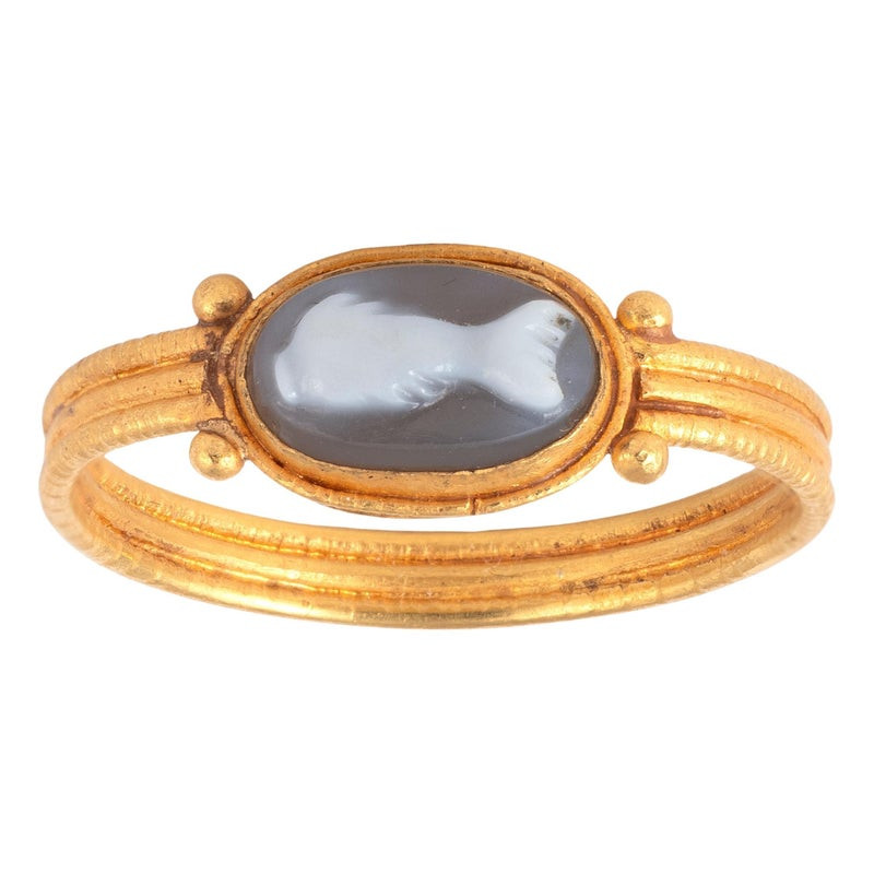 Ancient Roman Gold ring with Agate Cameo Fish