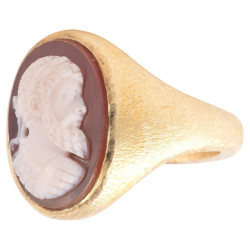 Renaissance 18kt Gold Agate Cameo Ring Depicting Charles V