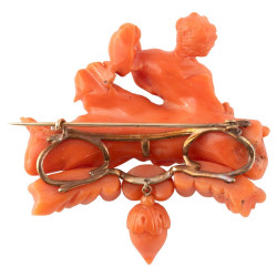 Early 19th Century Gold Coral Putti Brooch, Veuve Gueudet, Italy